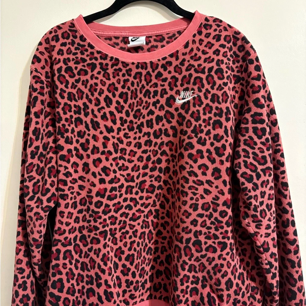 Nike stylish top